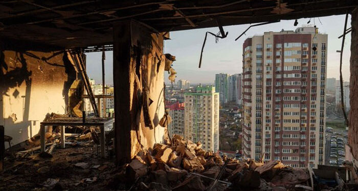 روس کا یوکرین پر 430 ڈرونز اور 18 میزائلوں سے حملہ، 8 افراد ہلاک، عمارتیں تباہ