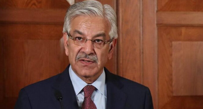 پاکستان سرحد پار دہشتگردی کیخلاف فیصلہ کن اقدامات جاری رکھے گا: وزیر دفاع خواجہ آصف