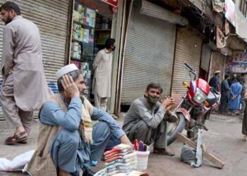 پاکستان میں بیروزگاری میں اضافہ، 7 فیصد کے قریب پہنچ گئی: لیبر فورس سروے