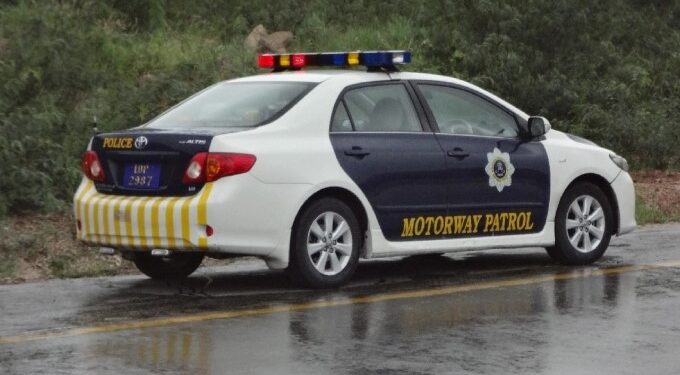 بہاولپور: ایم 5 موٹر وے پربس کی پولیس موبائل کو ٹکر سے 3 اہلکار جاں بحق