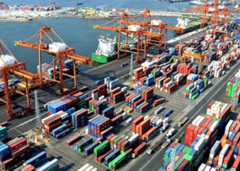 پورٹ قاسم پر 60 ارب کا ٹھیکہ، وزیراعظم کا نام غلط انداز سے استعمال ہونے کا انکشاف