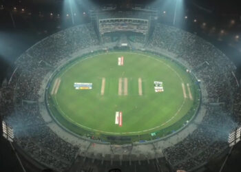 پاک جنوبی افریقا میچ: قذافی اسٹیڈیم ہاؤس فل، لاہور کے شائقین کرکٹ نے نیا ریکارڈ بنا ڈالا