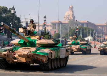 بھارت رافیل طیاروں کی تباہی کے بعد نئے مہنگے عسکری سازوسامان کی خریداری کا خواہشمند