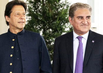 سابق پی ٹی آئی رہنماؤں کا وزیراعظم کو خط، شاہ محمود کو پیرول پر رہا کرنیکا مطالبہ، عمران نظرانداز