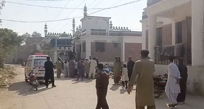 شکارپور میں باراتیوں کی بس پر فائرنگ، دلہا سمیت 3 افراد جاں بحق