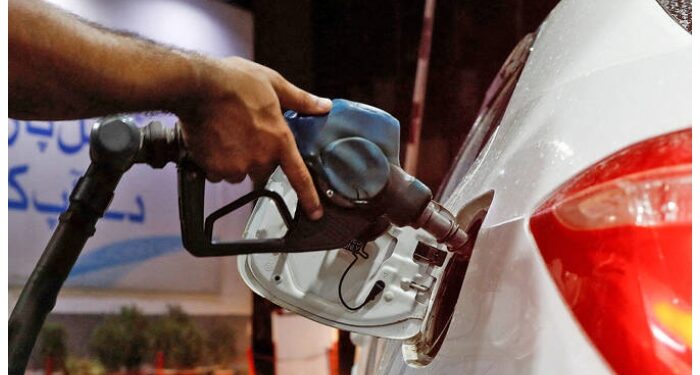 یکم جنوری سے پیٹرول کی قیمت میں بڑی کمی کا امکان