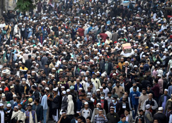 سابق بنگلادیشی وزیراعظم خالدہ ضیا کی نماز جنازہ ادا، ہزاروں افراد کی شرکت