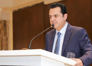 عمران خان کے بہت سارے فیصلے فیض حمید کے مشورے پر تھے، ریڈ لائنز کراس کرنیوالے کی سیاست ختم شد ہے: طلال