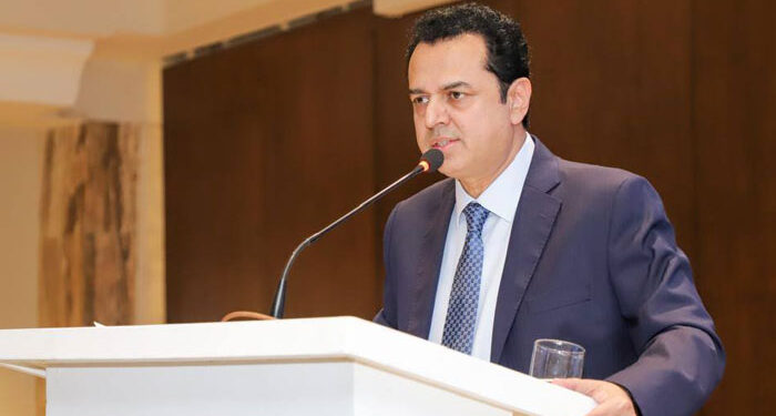 عمران خان کے بہت سارے فیصلے فیض حمید کے مشورے پر تھے، ریڈ لائنز کراس کرنیوالے کی سیاست ختم شد ہے: طلال