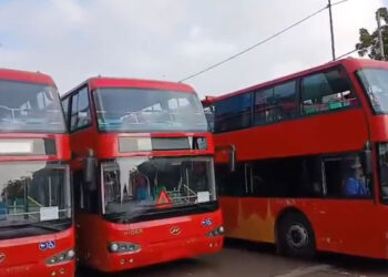 کراچی میں ڈبل ڈیکر بس سروس کا افتتاح، کرایہ کتنا ہوگا؟