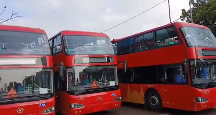 کراچی میں ڈبل ڈیکر بس سروس کا افتتاح، کرایہ کتنا ہوگا؟