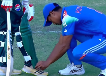 انڈر 19ایشیاکپ/ بی سی سی آئی کی ہٹ دھرمی کے باوجود بھارتی کرکٹرکا اسپورٹس مین شپ کا مظاہرہ