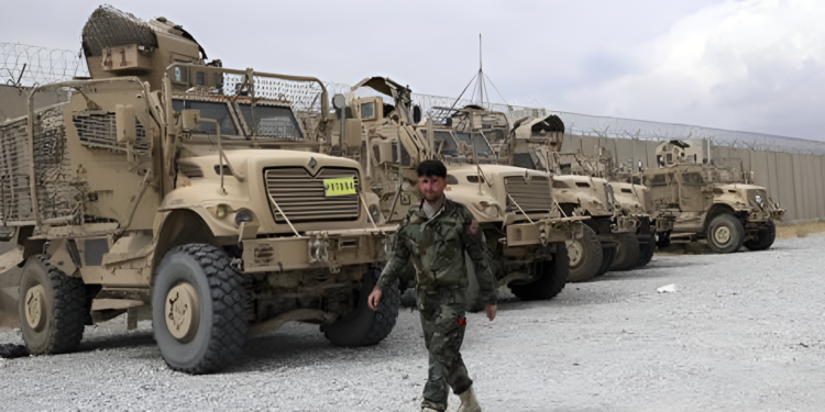 افغانستان میں چھوڑا گیا امریکی اسلحہ طالبان فورسز کی بنیادی طاقت بن چکا، امریکی ادارے کا انکشاف