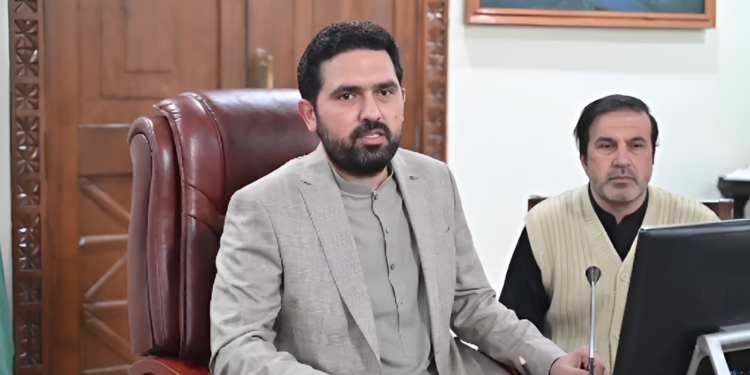 وزیراعلیٰ کے پی نے شہدا کے ورثا کی امدادی رقم 50 لاکھ سے بڑھاکر ایک کروڑ کردی