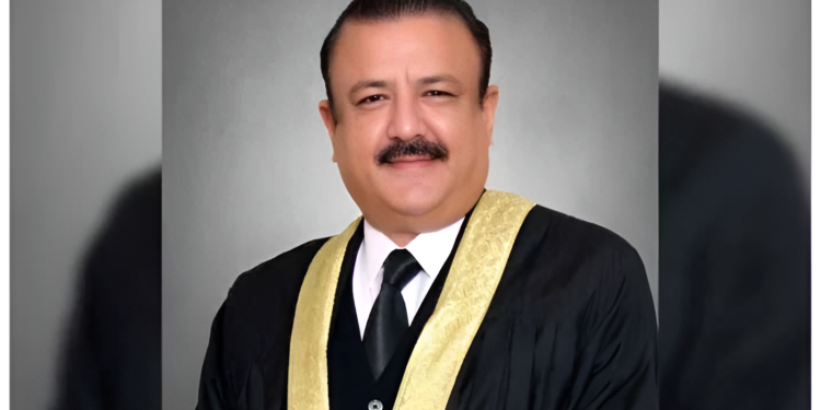 پنشن کے اہل ہوتے ہی طارق جہانگیری آئندہ ماہ ریٹائر ہونیوالے تھے: ذرائع