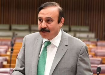 اگلے 6 ہفتوں میں وزیراعلیٰ خیبرپختونخوا کو تبدیل کرنا وفاق کی خواہش نہیں، طارق فضل چوہدری