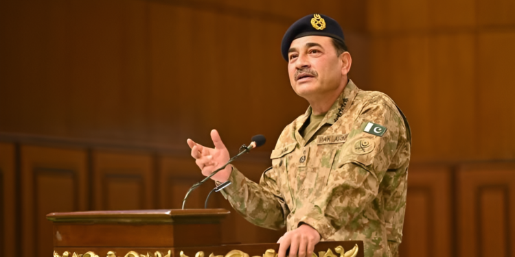 برطانوی جریدے فنانشل ٹائمز نے فیلڈ مارشل عاصم منیر کو کثیر الجہتی خارجہ پالیسی کا ماہر قرار دیدیا