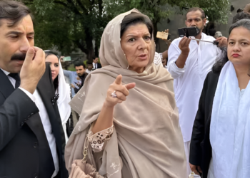 عدالت میں عدم پیشی/ علیمہ خان کے ضمانتی مچلکے ضبط کرنے کا حکم