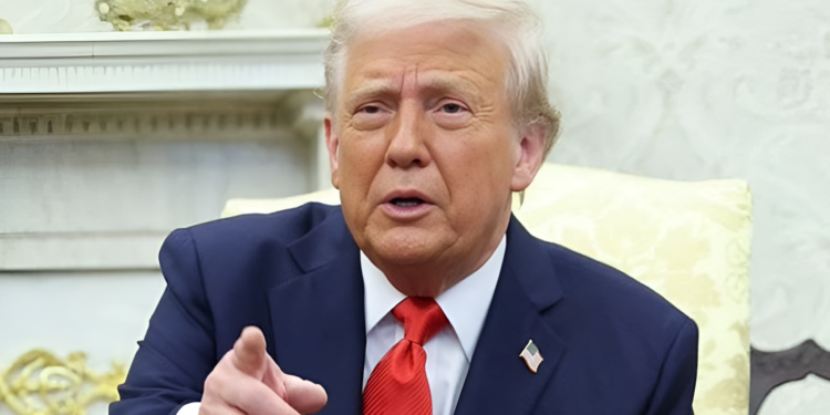 صدر ڈونلڈ ٹرمپ نے امریکی ’گولڈ کارڈ‘ ویزا کا اجراء کردیا