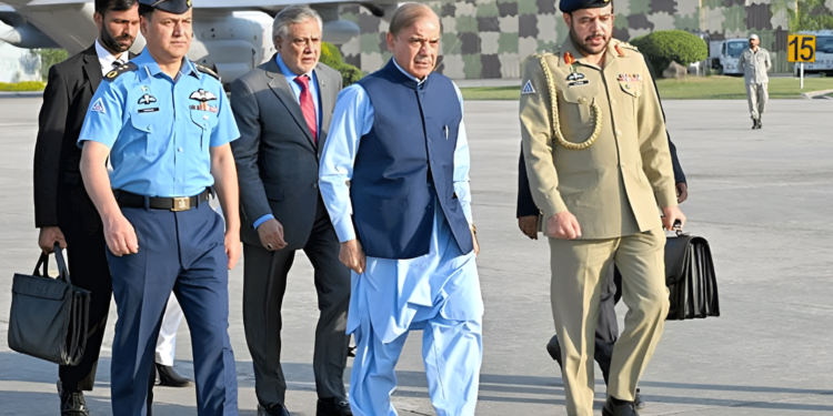 اسلام آباد: وزیراعظم شہباز شریف دو روزہ دورے پر ترکمانستان روانہ ہو گئے۔