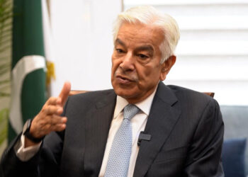 معرکہ حق کے بعد جہازوں کے اتنے آرڈر مل رہے ہیں کہ 6 ماہ میں آئی ایم ایف کو خدا حافظ کہنےکی پوزیشن میں ہوں گے: وزیردفاع