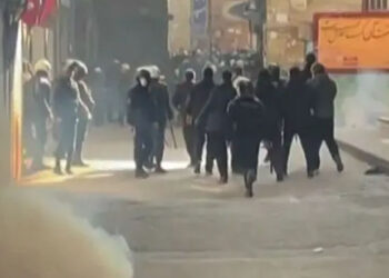 ایران میں حکومت مخالف پُرتشدد مظاہرے، 45 افراد ہلاک، ملک بھر میں انٹرنیٹ سروس معطل