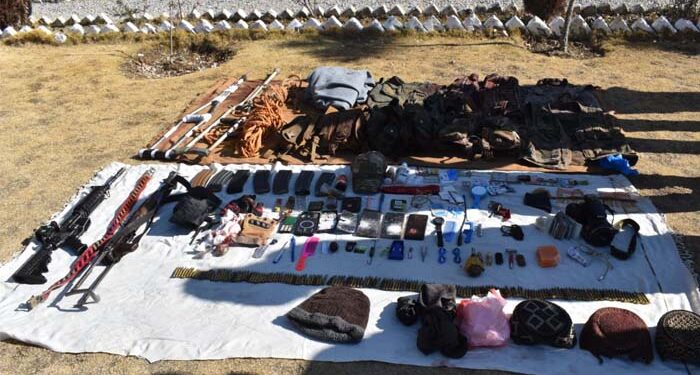 خیبرپختونخوا: سکیورٹی فورسز کی مختلف کارروائیوں میں 11 خوارج ہلاک، اسلحہ برآمد