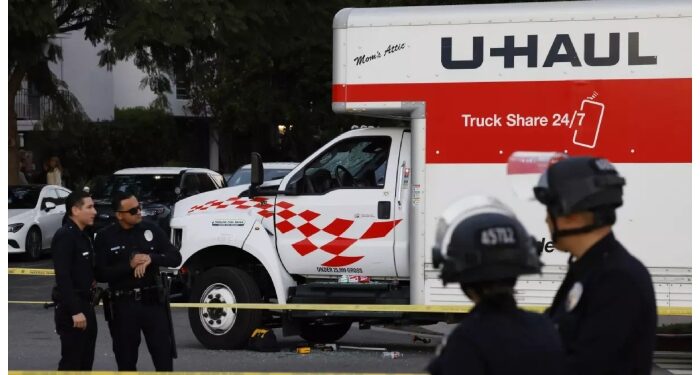 لاس اینجلس: ایرانی حکومت کے خلاف مظاہرے کے دوران ٹرک کی ٹکر سے متعدد مظاہرین زخمی