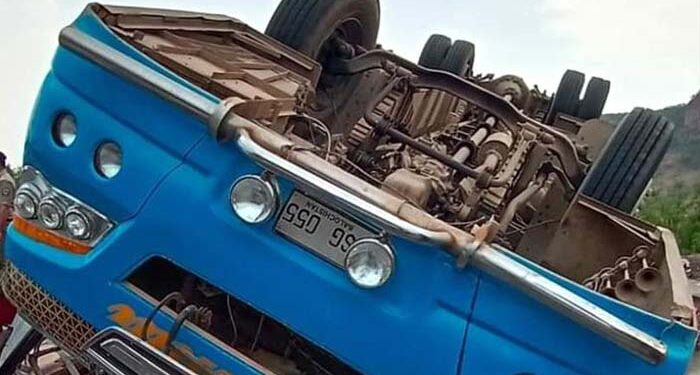 گوادر: کراچی سے جیونی جانیوالی مسافر کوچ کو حادثہ، 9 افراد جاں بحق