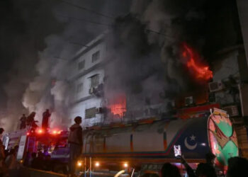 گل پلازہ میں ہنگامی اخراج کی جگہ اور آگ سے نمٹنےکے انتظامات نہیں تھے: رپورٹ