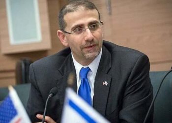 ٹرمپ آئندہ ہفتوں میں خامنہ ای کو قتل کرنے کی کوشش کرینگے: سابق امریکی سفیر