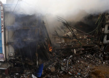 اندھیرا، دھواں اور بند دروازے، سانحہ گل پلازہ کیسے رونما ہوا ؟ دل دہلا دینے والے انکشافات سامنے آگئے