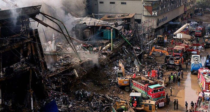 گل پلازہ میں آگ لگنے اور ایمبولنس پہنچنے کے وقت کی نئی تفصیلات سامنے آگئیں