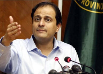 ذمہ داران کوکٹہرے میں کھڑا کیا جائے گا، میئرکراچی کا سانحے گل پلازہ کے متاثرین کے گھروں کا دورہ