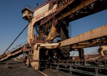 پاکستان اسٹیل ملز کی 11 کے وی کی بجلی کی تاریں بھی چوری، اثاثے نیلام کرنے کا فیصلہ