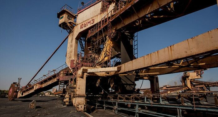 پاکستان اسٹیل ملز کی 11 کے وی کی بجلی کی تاریں بھی چوری، اثاثے نیلام کرنے کا فیصلہ