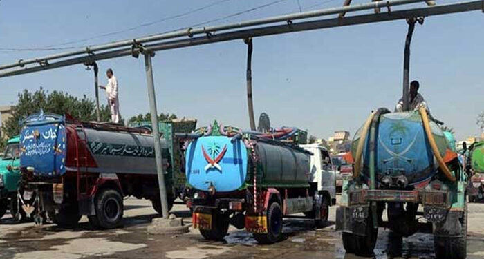 کراچی سے ٹینکرز اور ہائیڈرنٹس کے ذریعے پانی کی فراہم ختم کرنے کا فیصلہ