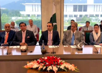 صدر کے دستخط کے بغیر آرڈیننس کا اجرا، پی پی کا ایوان سے واک آؤٹ، پارلیمانی پارٹی اجلاس بلالیا