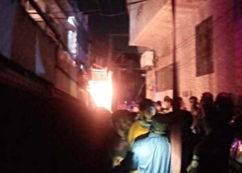 عارف والا: کھانا پکانے کے دوران گھر میں آگ لگنے سے ماں اور 2 کمسن بیٹیاں جاں بحق