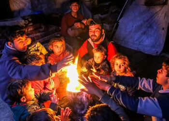 غزہ میں شدید سرد موسم ، ٹھنڈ کی شدت سے 7 ماہ کی شیر خوار بچی جاں بحق