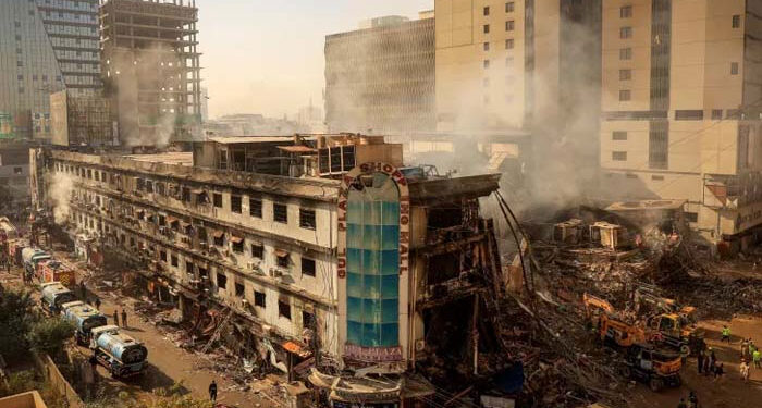 گل پلازہ میں ایک دکان سے 30 لاشیں برآمد، جاں بحق افرادکی تعداد 61 ہوگئی