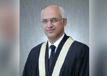 ججزبھی نااہل ہیں اور عدالتیں بھی مردہ ہوگئی ہیں: جسٹس محسن اختر